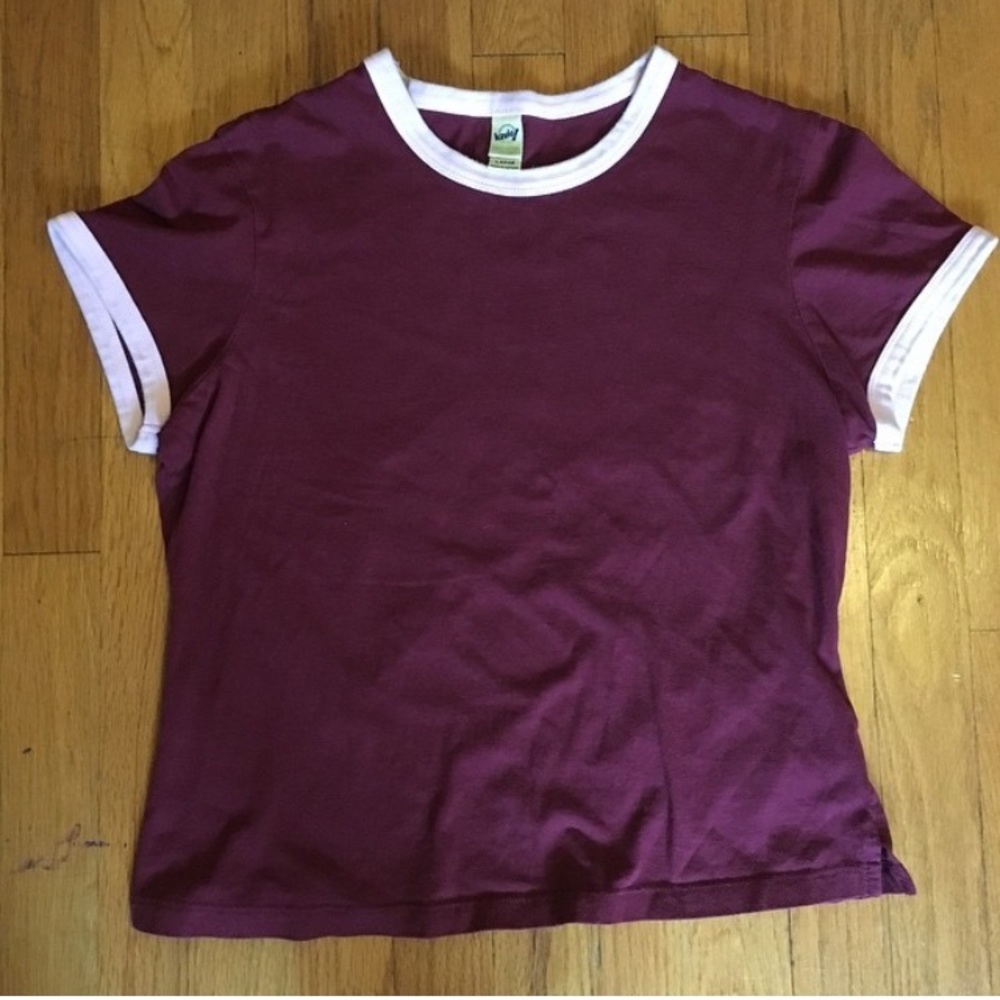 Cute fitted burgundy and pink trim t shirt